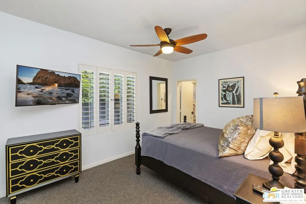 535 E Via Colusa, Palm Springs, California 92262 home-pic-26